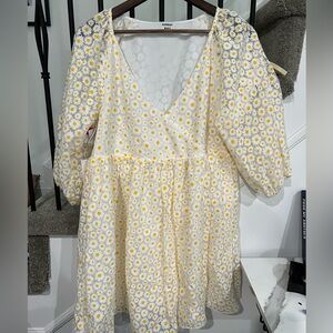 Aritzia Emory Park Yellow Floral Women's Top